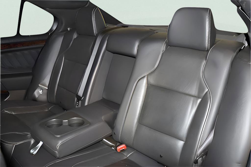 Used 2019 Ford Taurus Limited FWD image 23