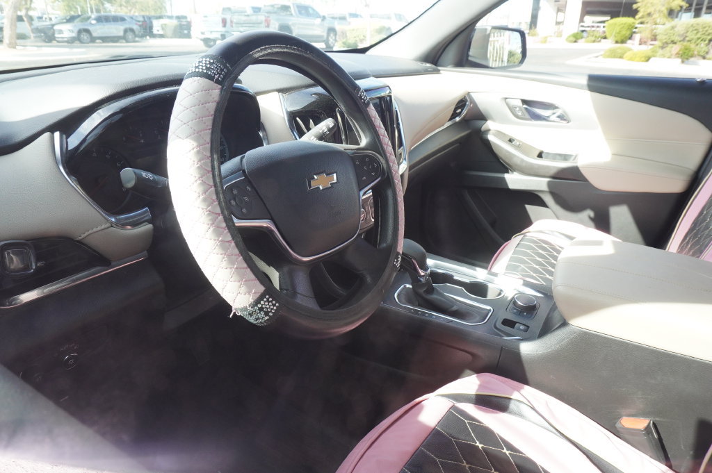 Used 2023 Chevrolet Traverse LS w/ Safety Package FWD image 11