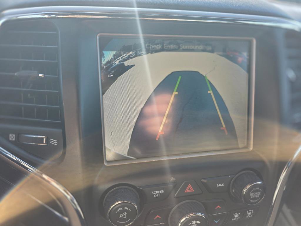 Used 2015 Jeep Grand Cherokee Overland w/ Advanced Technology Group image 17