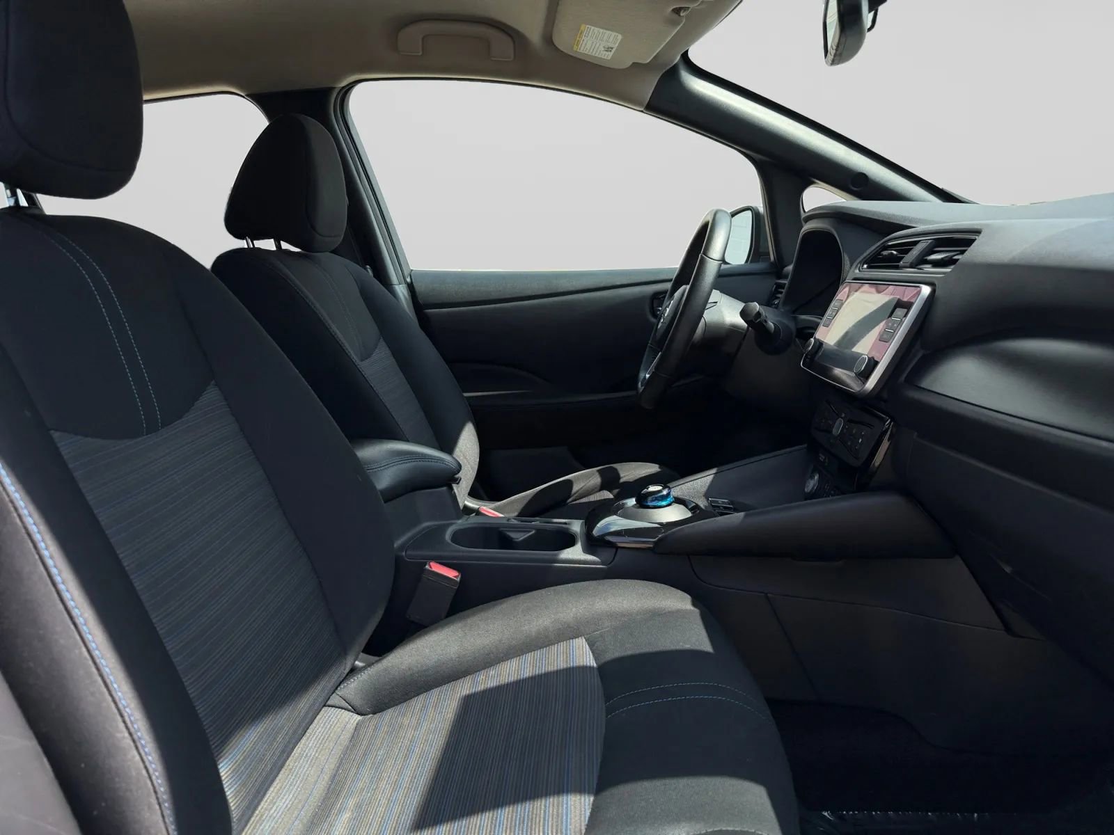 Used 2020 Nissan Leaf SV w/ SV Technology Package image 35