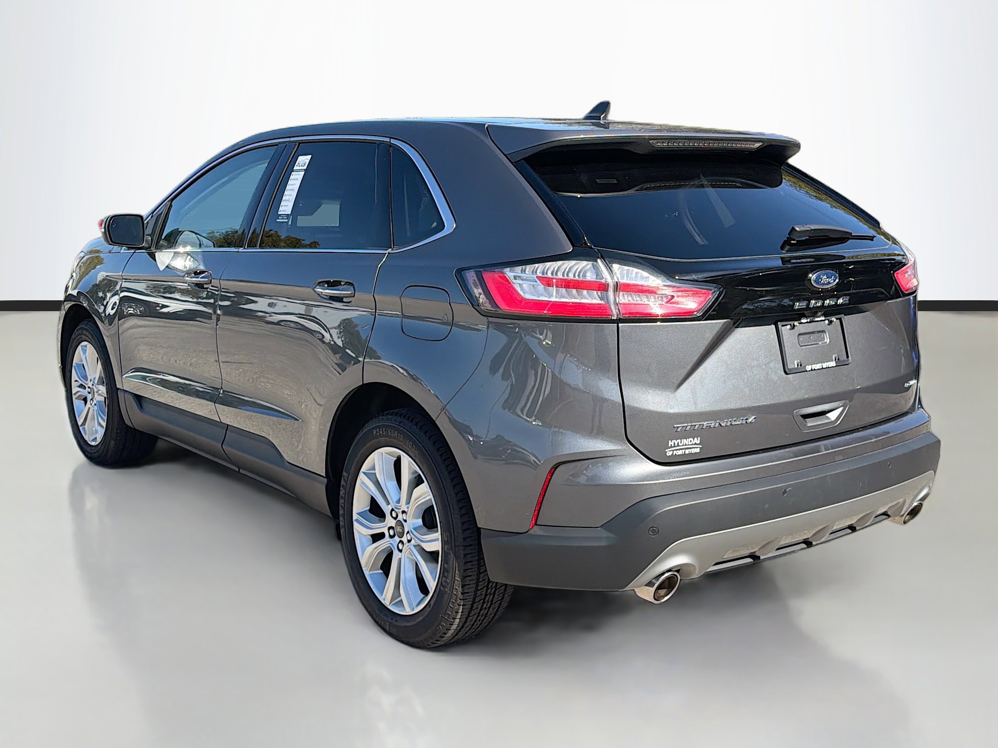 Used 2023 Ford Edge Titanium image 5