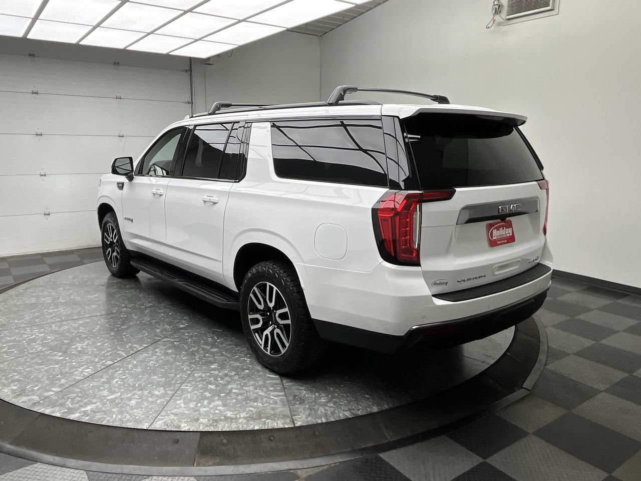 Certified 2021 GMC Yukon XL AT4 w/ Technology Package AWD/4WD image 2