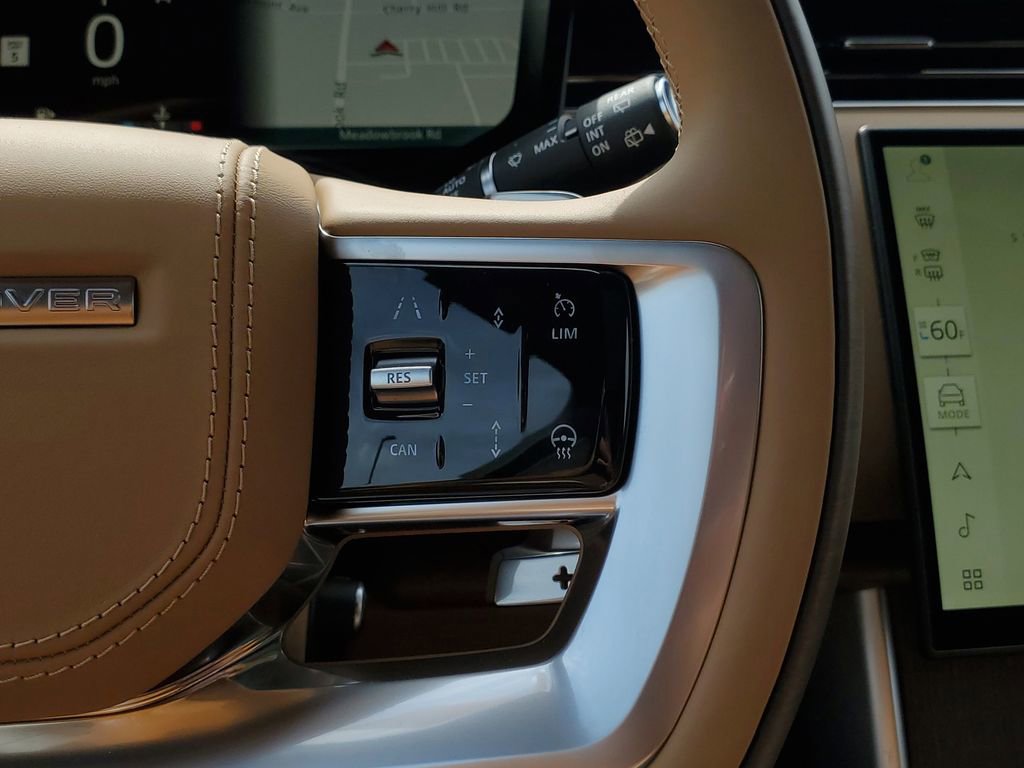 New 2026 Land Rover Range Rover Long Wheelbase SE image 17