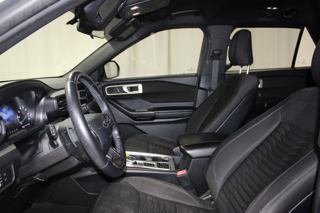 Used 2020 Ford Explorer XLT w/ Comfort Package RWD image 14