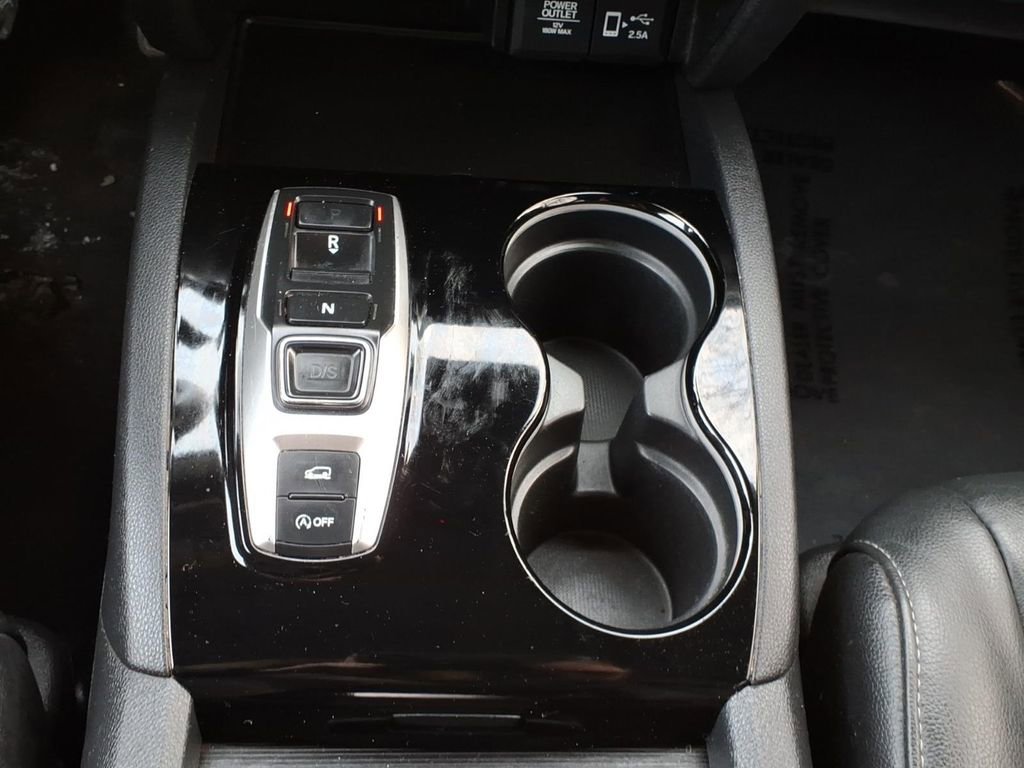 Used 2019 Honda Pilot Touring image 14