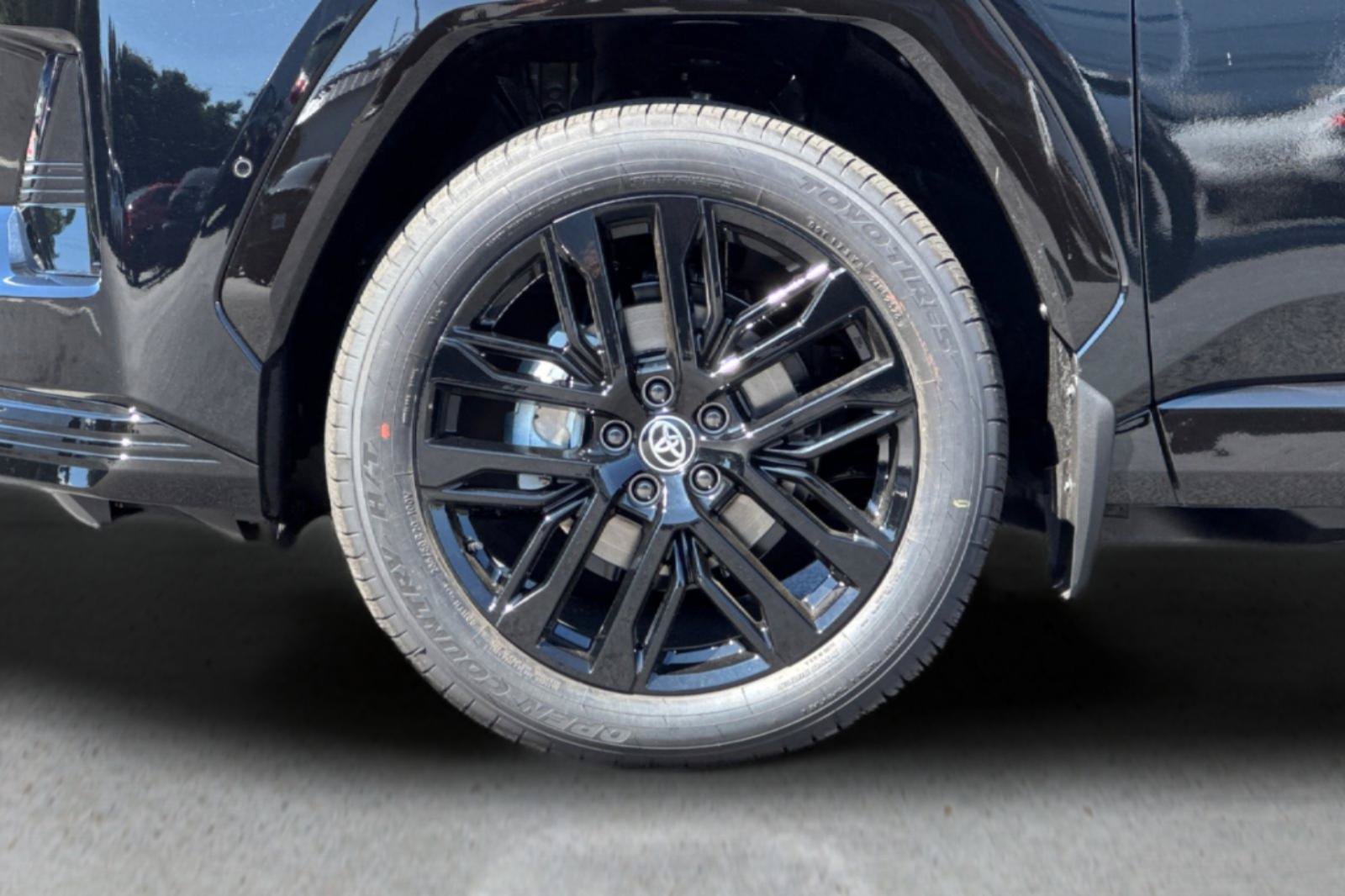 New 2026 Toyota RAV4 XSE AWD/4WD image 31