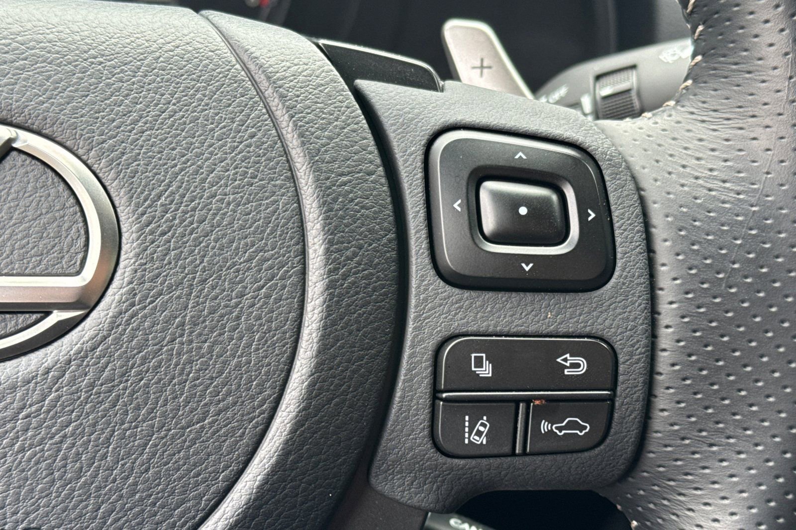 Used 2025 Lexus IS 350 F Sport image 26