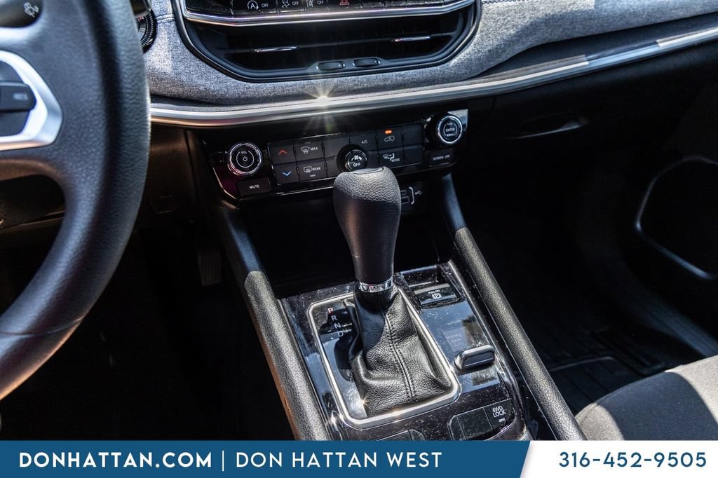 Used 2024 Jeep Compass Sport AWD/4WD image 10