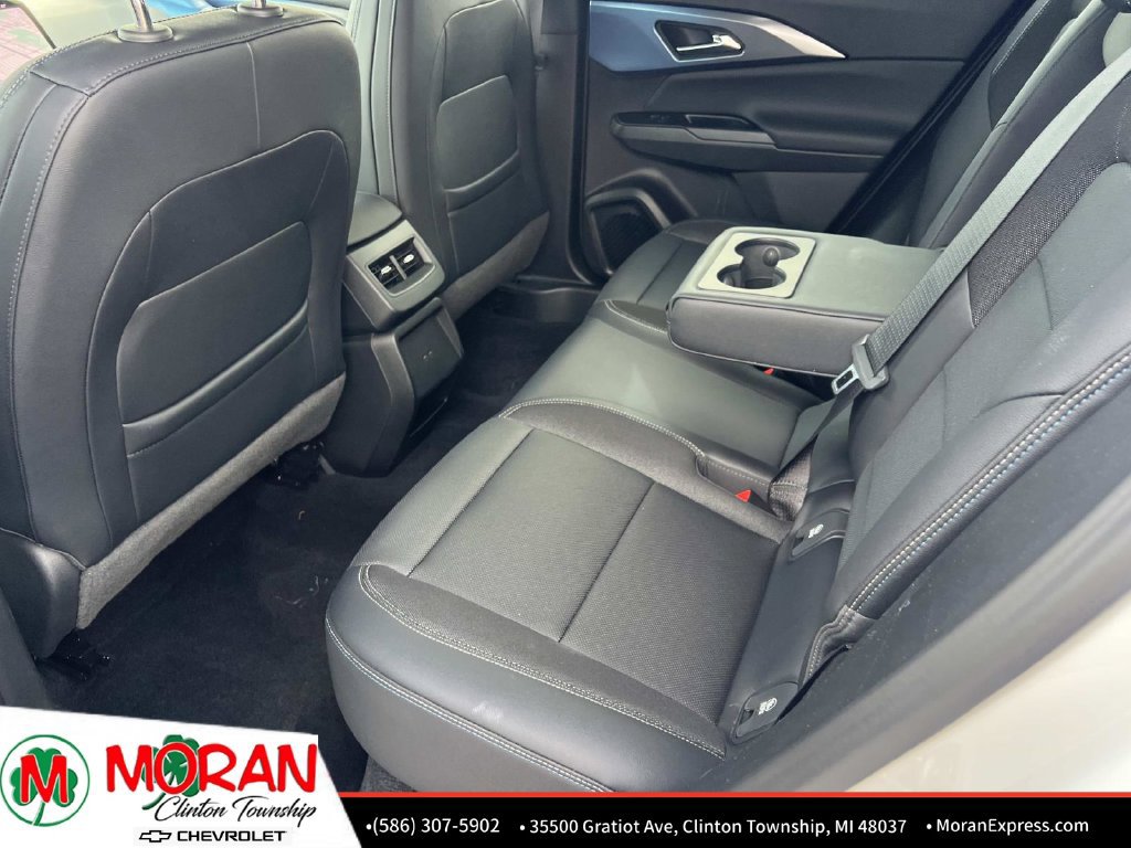 Used 2024 Chevrolet Equinox EV LT FWD image 13