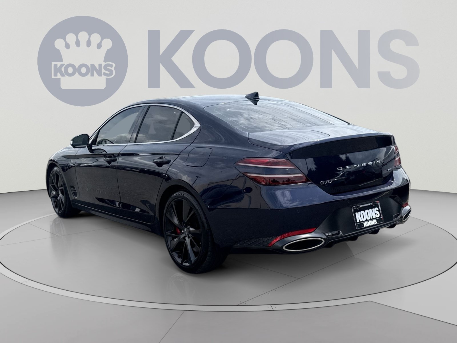 Used 2023 Genesis G70 3.3T w/ Sport Prestige Package RWD image 4