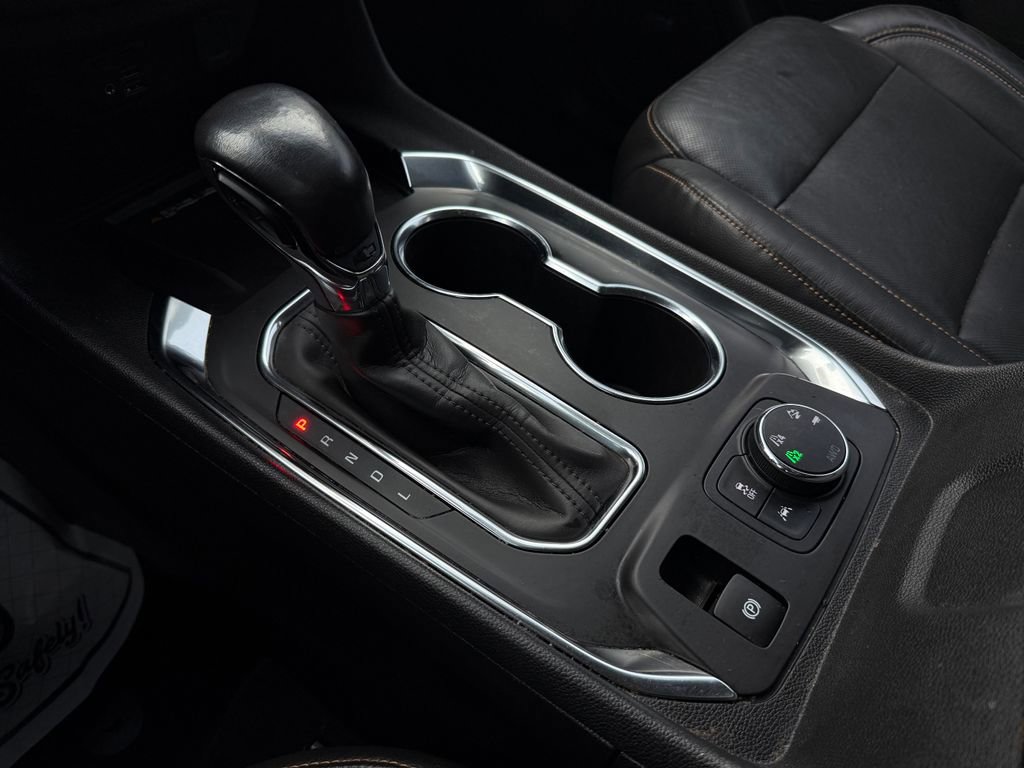 Used 2021 Chevrolet Traverse Premier w/ Redline Edition image 30