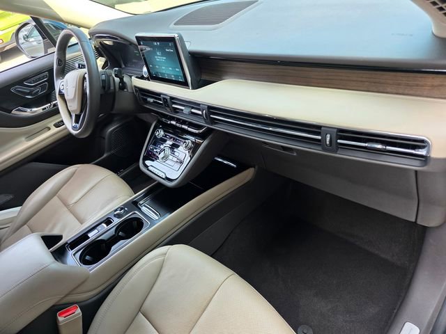 Used 2022 Lincoln Corsair Grand Touring w/ Towing Package image 15