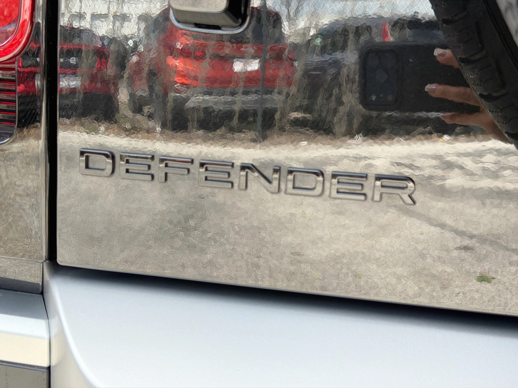 Used 2025 Land Rover Defender 110 S AWD/4WD image 11