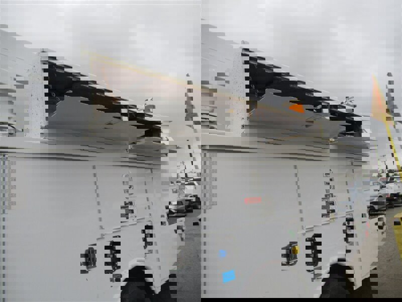 Used 2013 Ford F450 XL w/ Snow Plow Prep Pkg image 15