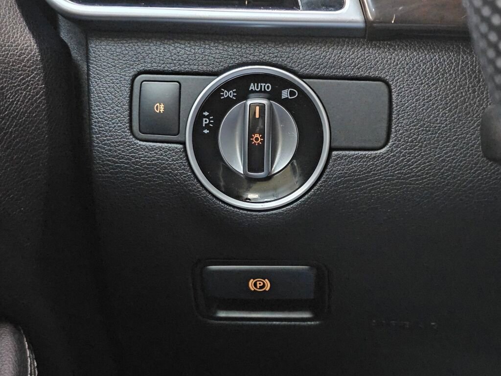 Used 2016 Mercedes-Benz GLE 350 w/ Premium Package image 27