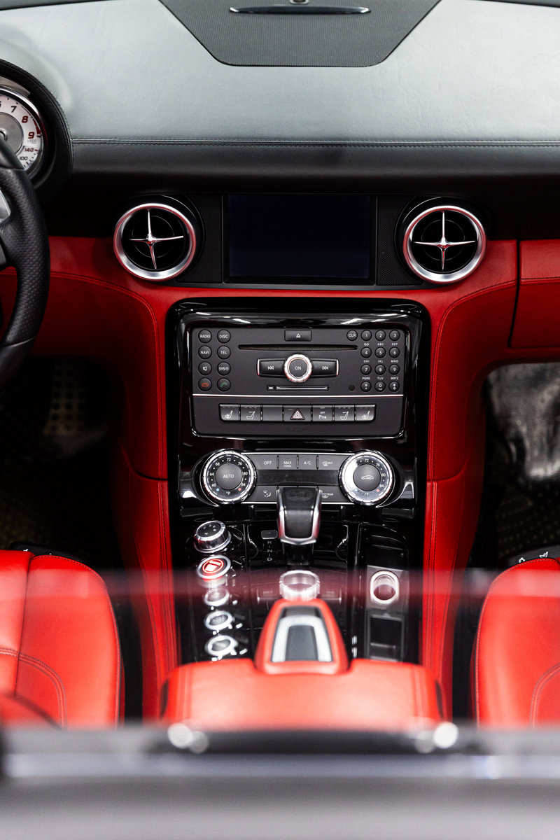 Used 2012 Mercedes-Benz SLS AMG Roadster image 27