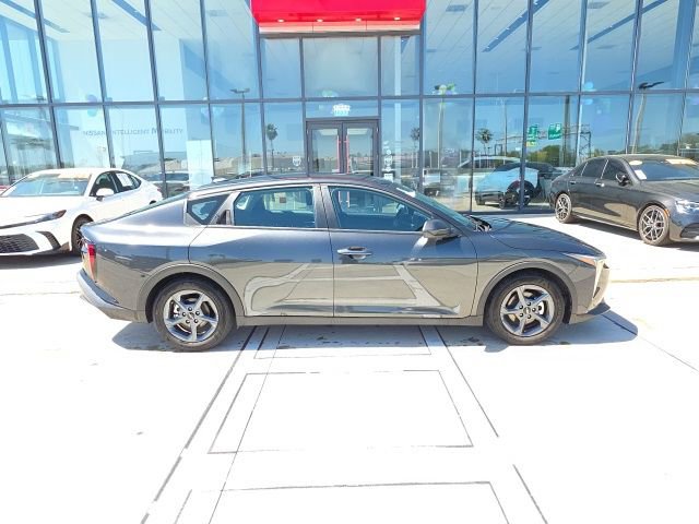 Used 2025 Kia K4 FWD image 3