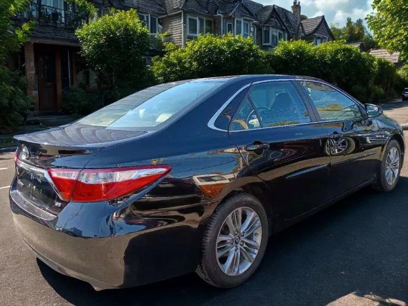 Used 2017 Toyota Camry XSE image 15
