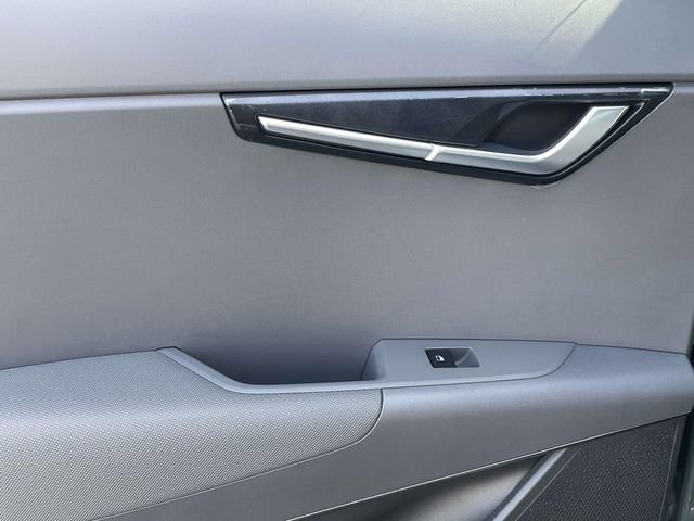 New 2026 Kia Niro SX Touring image 25