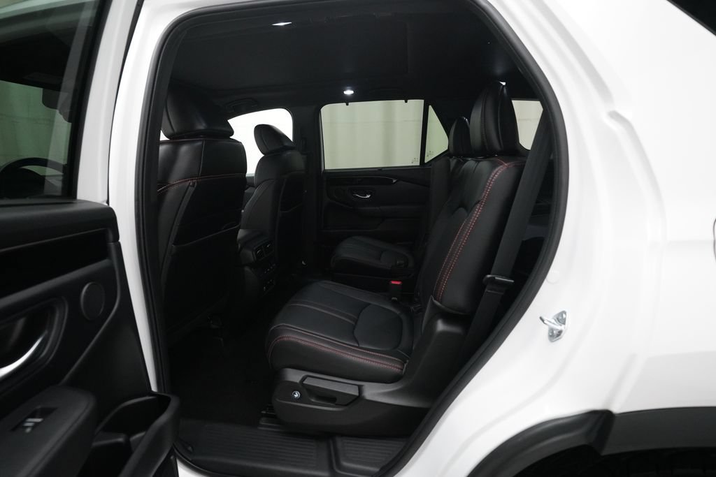 Certified 2025 Honda Pilot TrailSport image 16