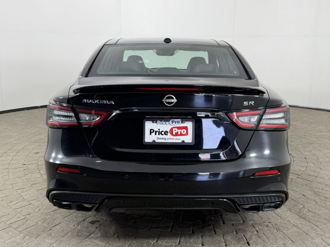 Used 2023 Nissan Maxima SR FWD image 6