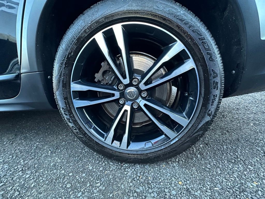 Used 2018 Volvo V90 T5 Cross Country w/ Convenience Package image 47