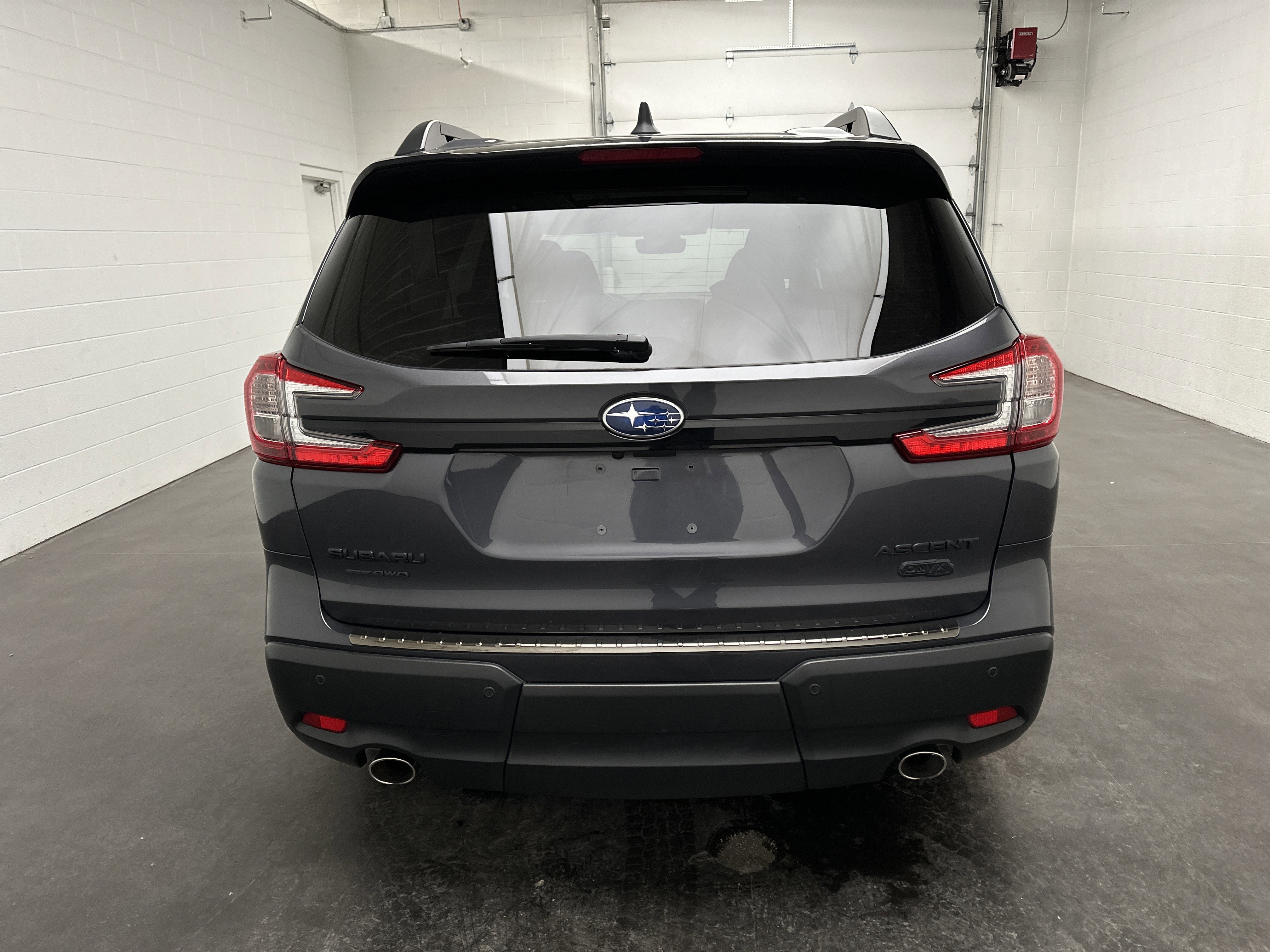 Used 2023 Subaru Ascent Onyx Edition image 7