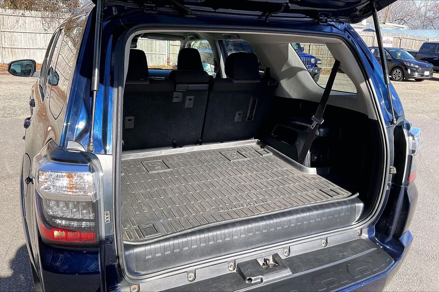 Used 2022 Toyota 4Runner SR5 image 31