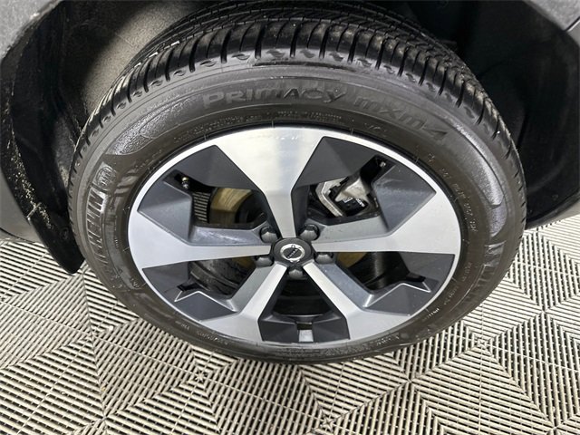 Used 2025 Volvo XC40 B5 Plus w/ Climate Package image 5