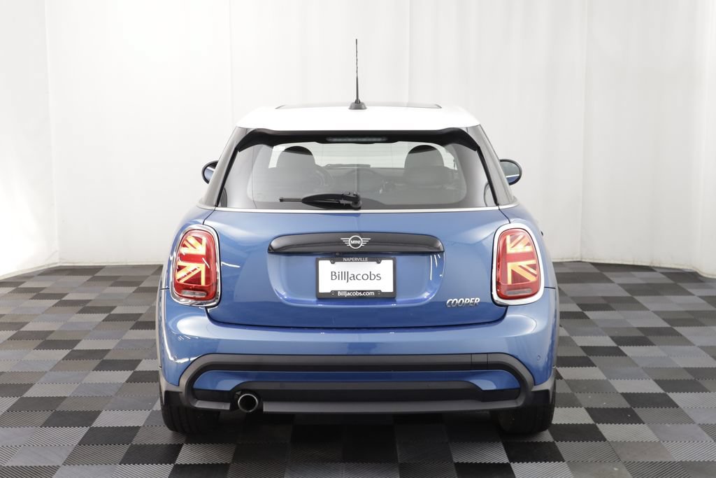 Used 2022 MINI Cooper 4-Door Hardtop FWD image 17