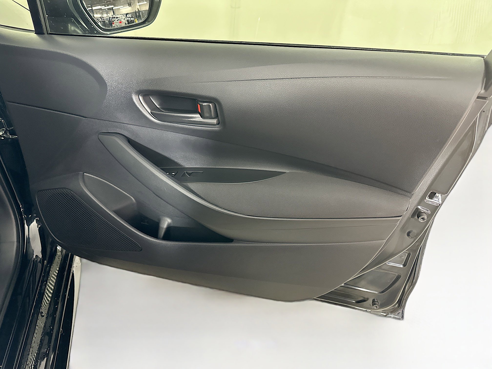 Used 2024 Toyota Corolla LE w/ LE Convenience Package image 32