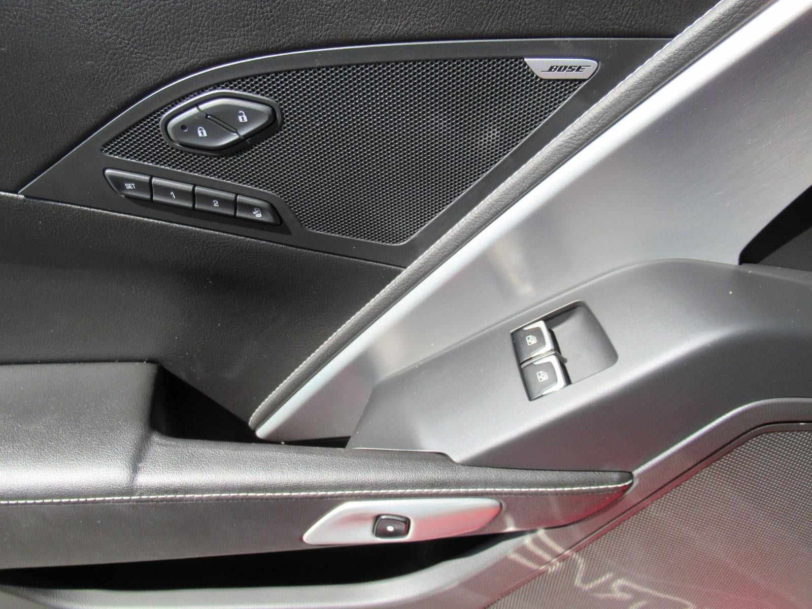 Used 2015 Chevrolet Corvette Stingray Convertible w/ 2LT Preferred Equipment Group RWD image 21