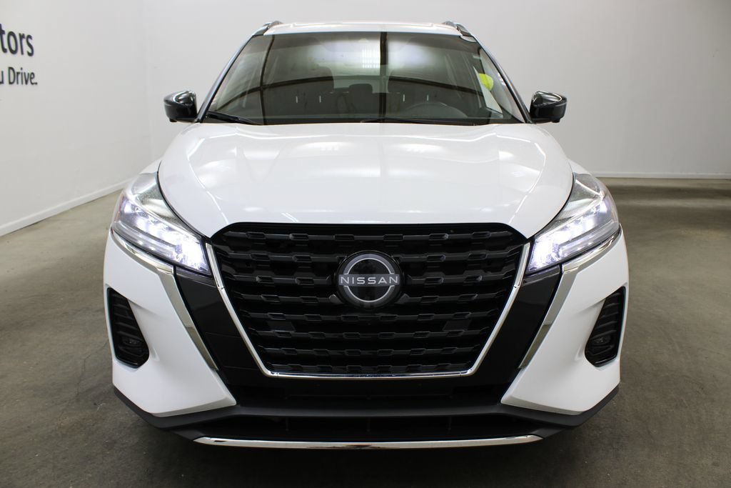 Used 2024 Nissan Kicks SR FWD image 7