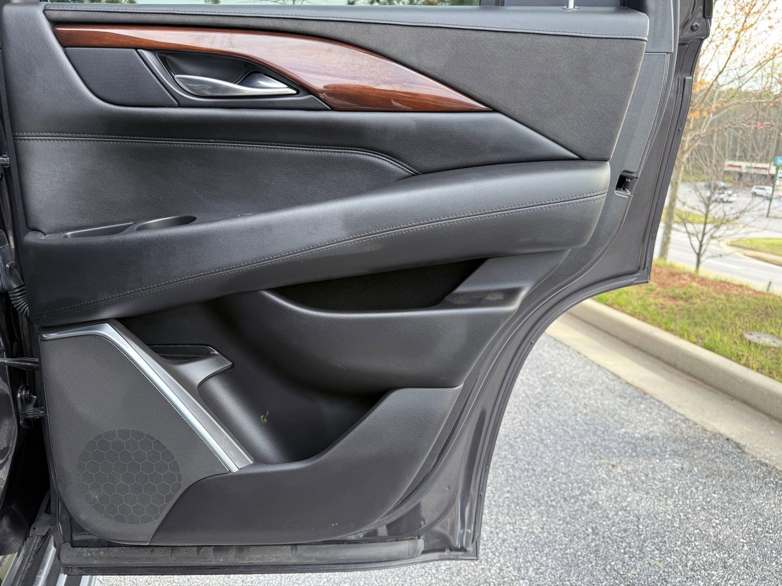 Used 2018 Cadillac Escalade Luxury image 47