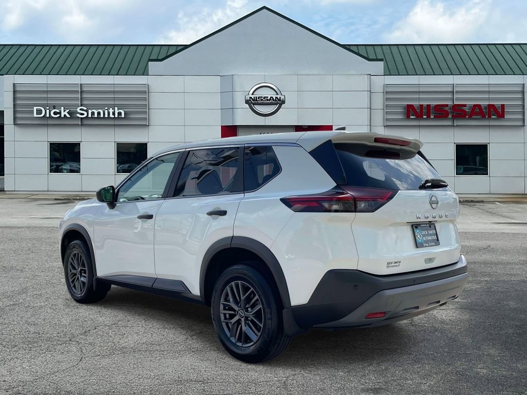 Used 2023 Nissan Rogue S image 3