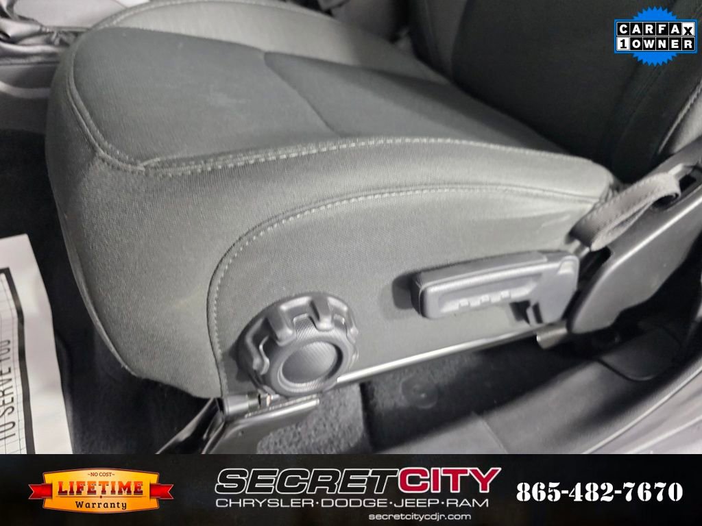 Used 2022 Jeep Wrangler Unlimited Sport image 13