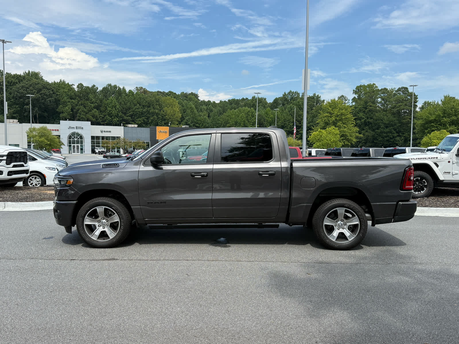 Used 2026 RAM 1500 Express RWD image 2