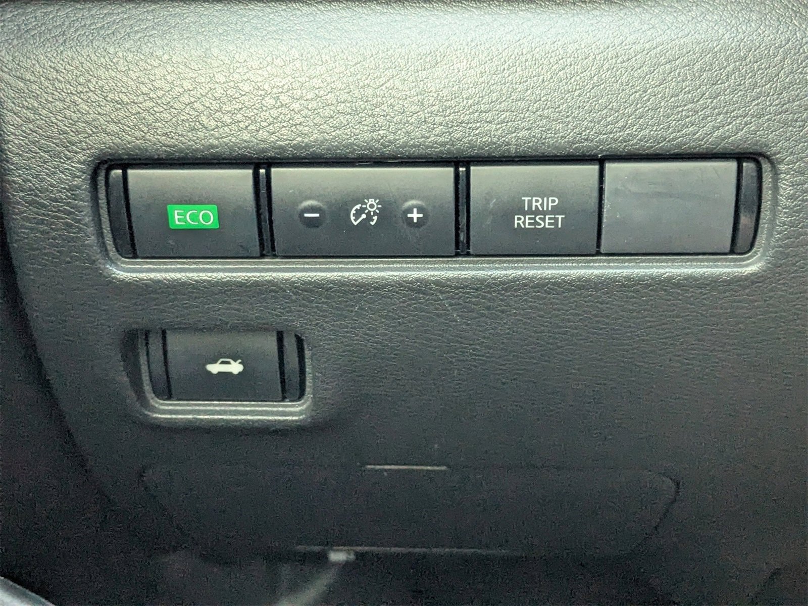 Used 2023 Nissan Sentra SV image 24