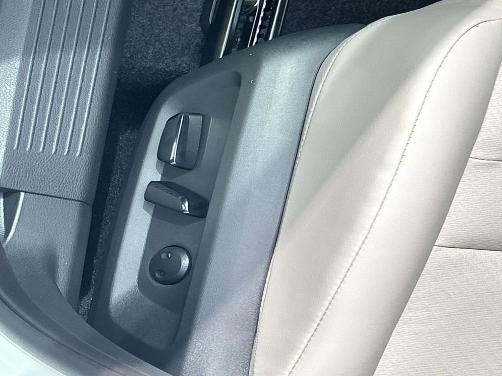 New 2026 Nissan Rogue SV AWD/4WD image 16