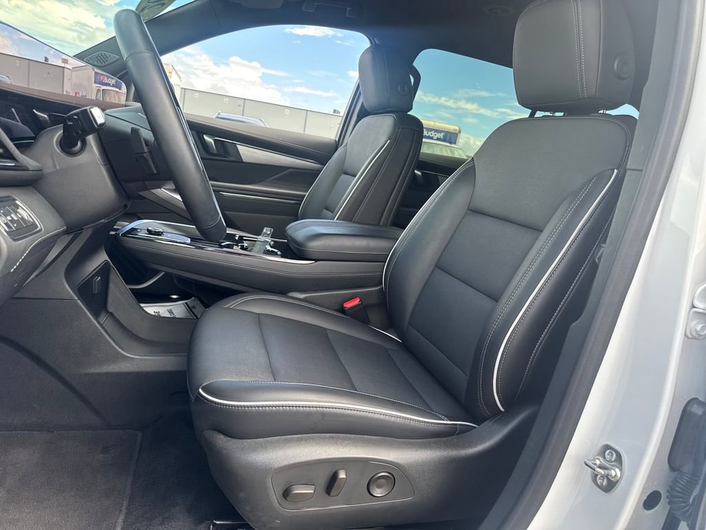 Used 2025 Buick Enclave Preferred FWD image 16