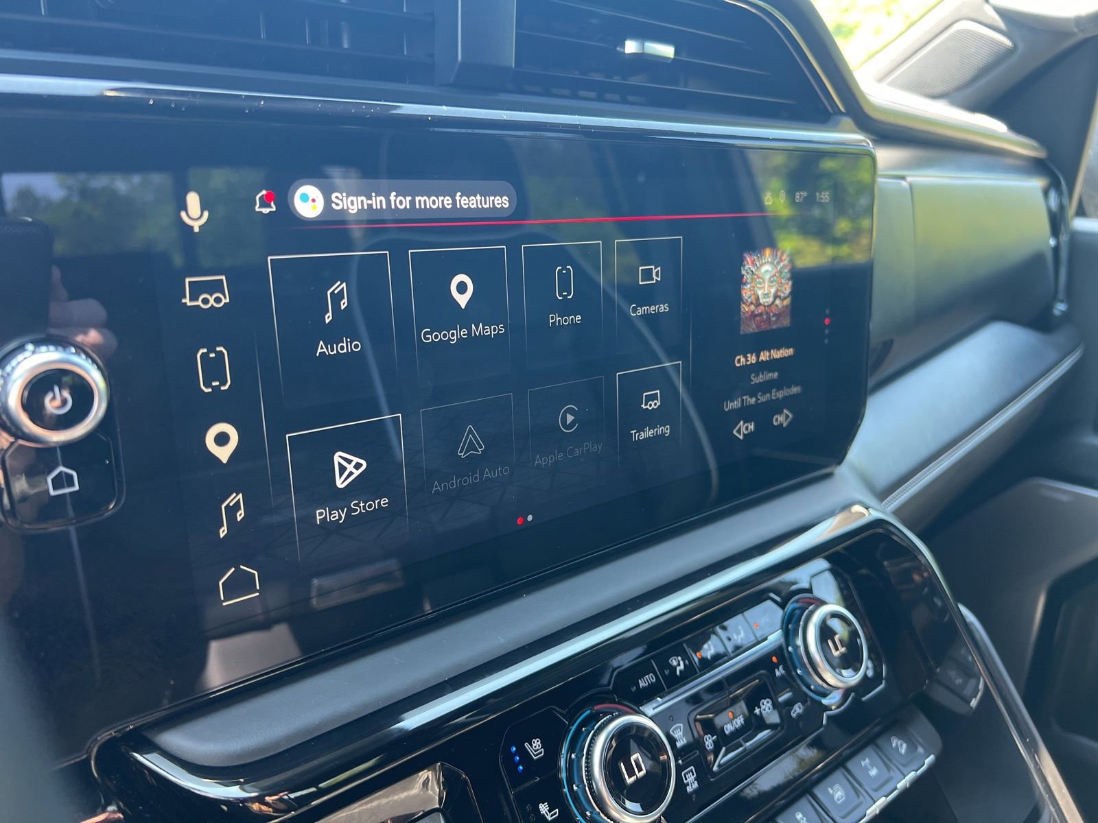 Used 2025 GMC Sierra 2500 AT4X w/ AT4X AEV Edition AWD/4WD image 17