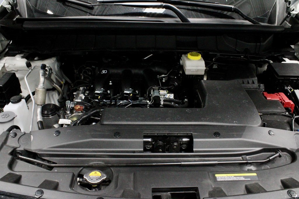 Certified 2025 Nissan Pathfinder Platinum w/ Cargo Package image 18