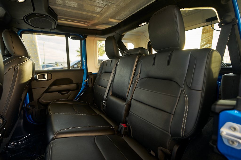 Used 2022 Jeep Wrangler Unlimited Sahara image 29