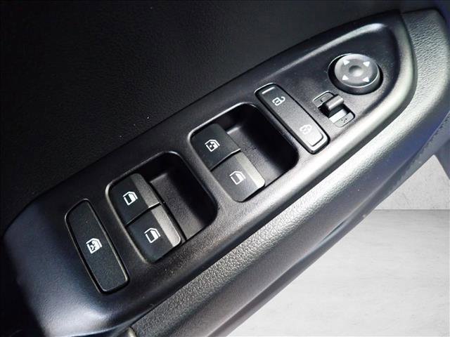 Used 2024 Hyundai Venue Limited image 13