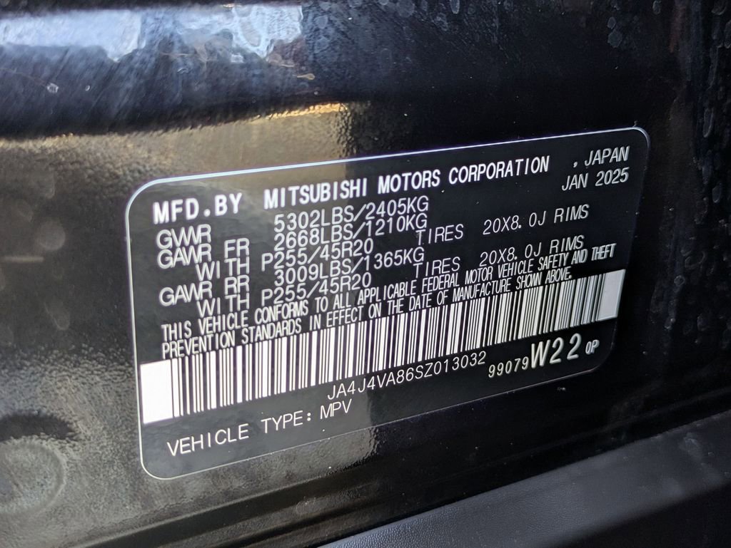 Used 2025 Mitsubishi Outlander SE AWD/4WD image 32