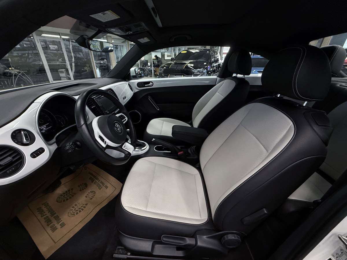 Used 2018 Volkswagen Beetle 2.0T SE image 24