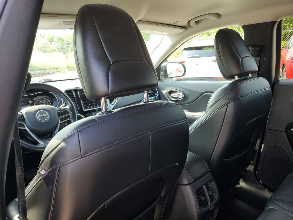Used 2020 Jeep Cherokee Limited AWD/4WD image 25