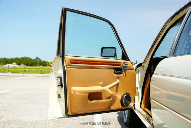 Used 1987 Jaguar XJ6 image 32