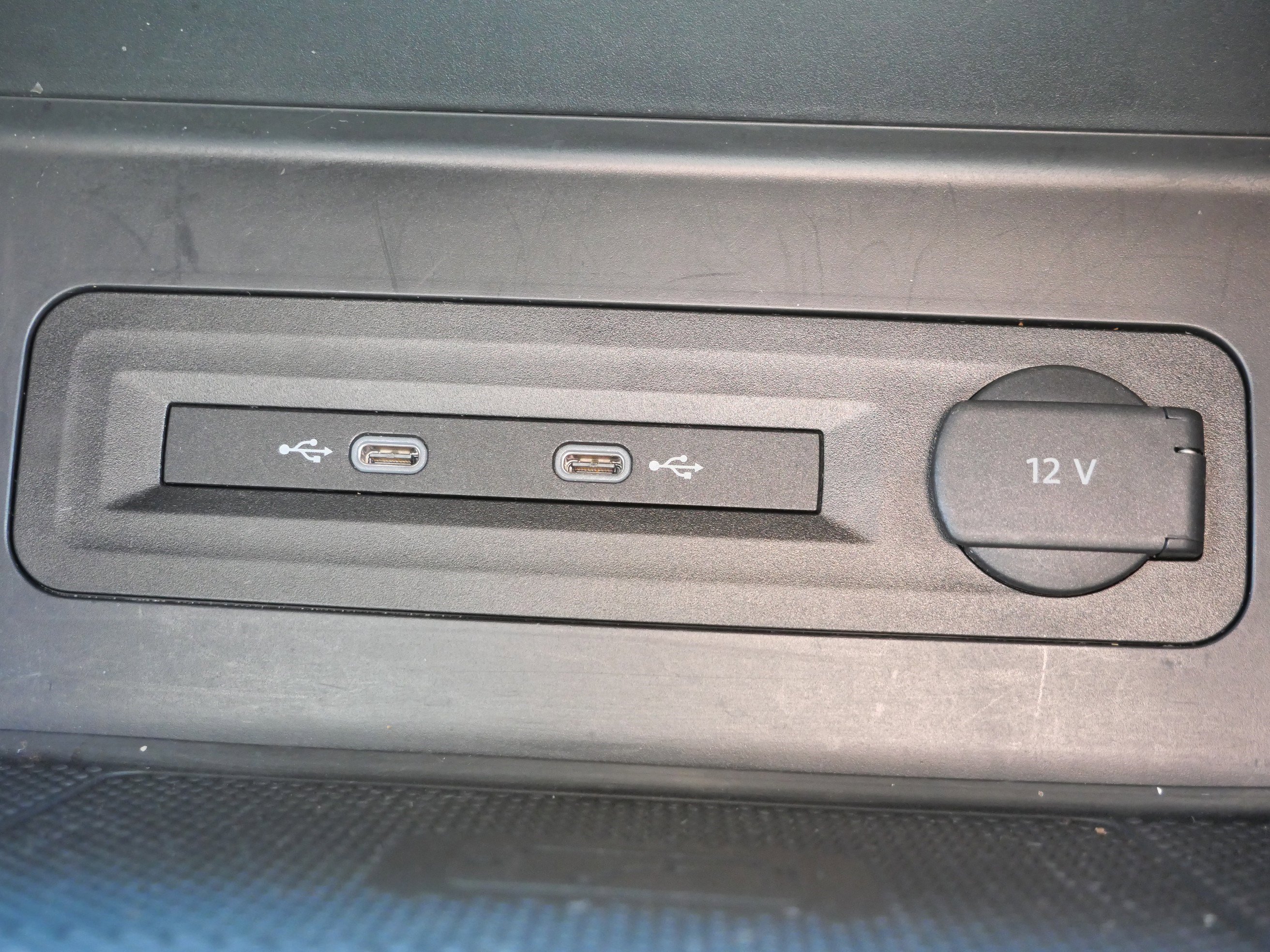 Certified 2021 Volkswagen Atlas SE w/ Towing Package image 29