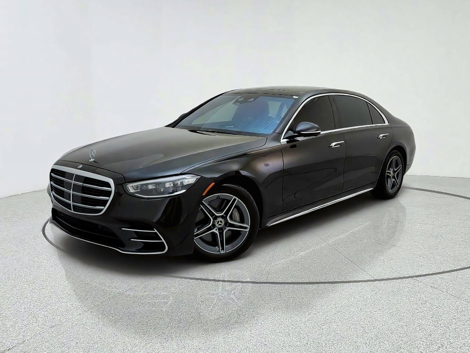 Used 2024 Mercedes-Benz S 580 4MATIC Sedan image 1